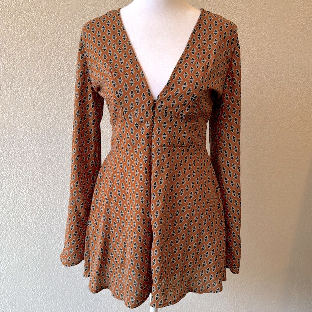 Audrey 3+1 Bohemian Orange And Blue Long Sleeve Romper Size Small